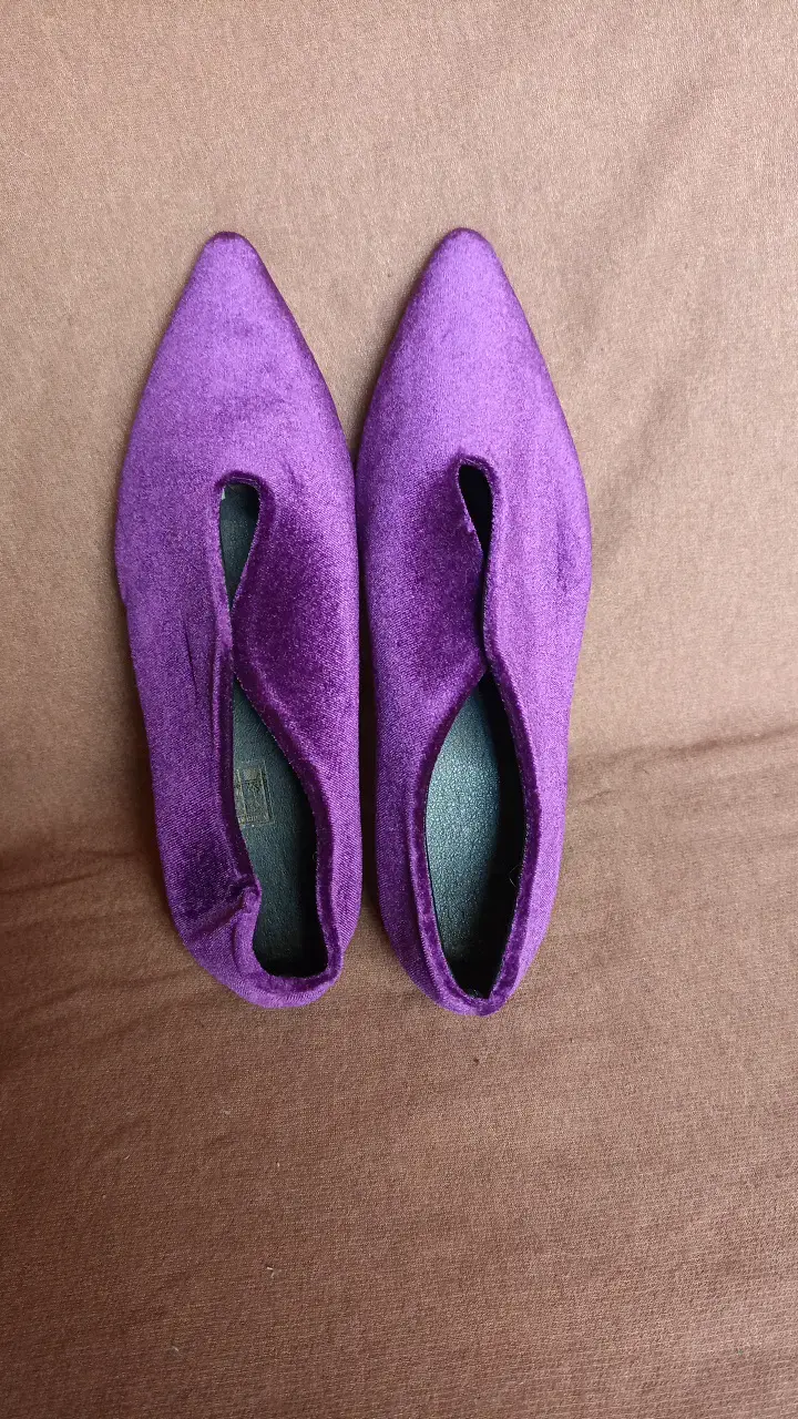 Zapatos planos de terciopelo morado