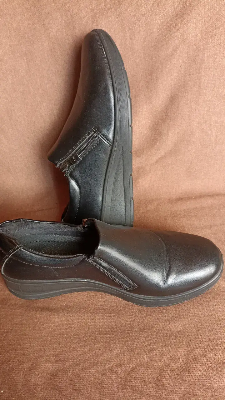 Zapatos negro con cierre lateral talla 35 - 4