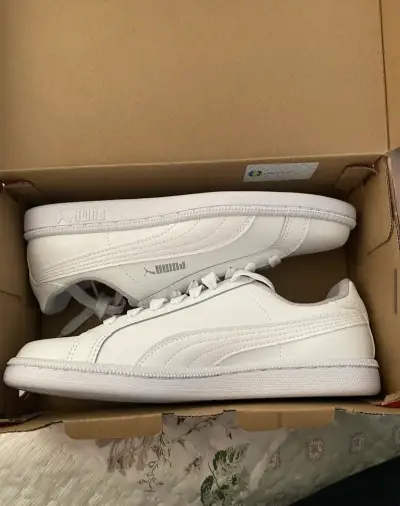 Zapatillas blancas Puma clásicas - miniatura 1