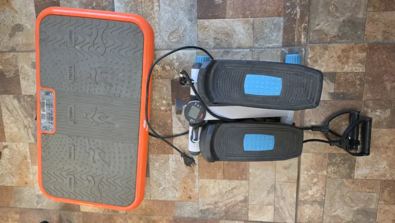 Máquina de ejercicios con step y plataforma vibr - 2