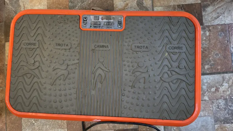 Máquina de ejercicios con step y plataforma vibr - 3