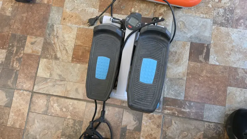 Máquina de ejercicios con step y plataforma vibr - 4