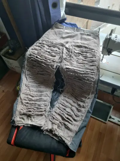 JEANS PERSONALZADOS/HECHO A MANO - miniatura 2