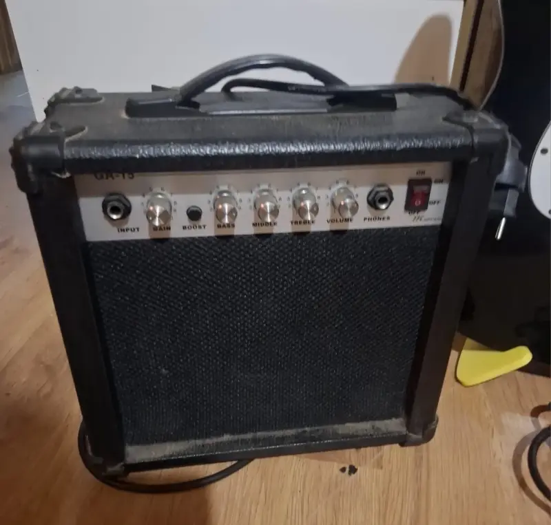 Guitarra eléctrica Mercury con amplificador y accesorios - 6