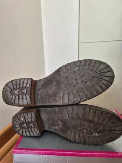 Botas de cuero verde olivo con hebilla - miniatura 3
