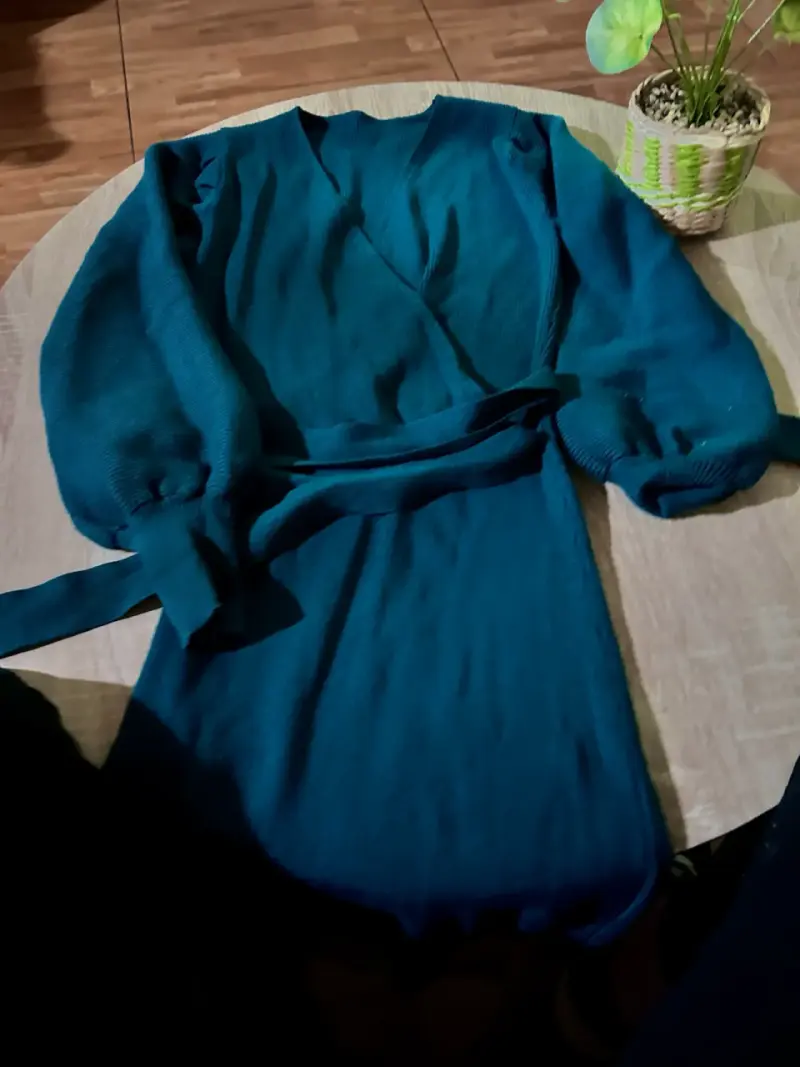 Vestido cruzado elegante para mujer - 4