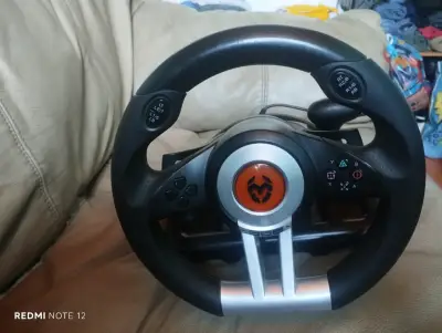 Volante de simulación para videojuegos - miniatura 1