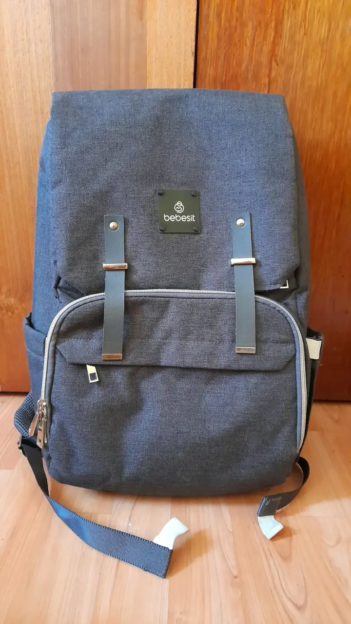 Mochila Bebesit gris para pañales