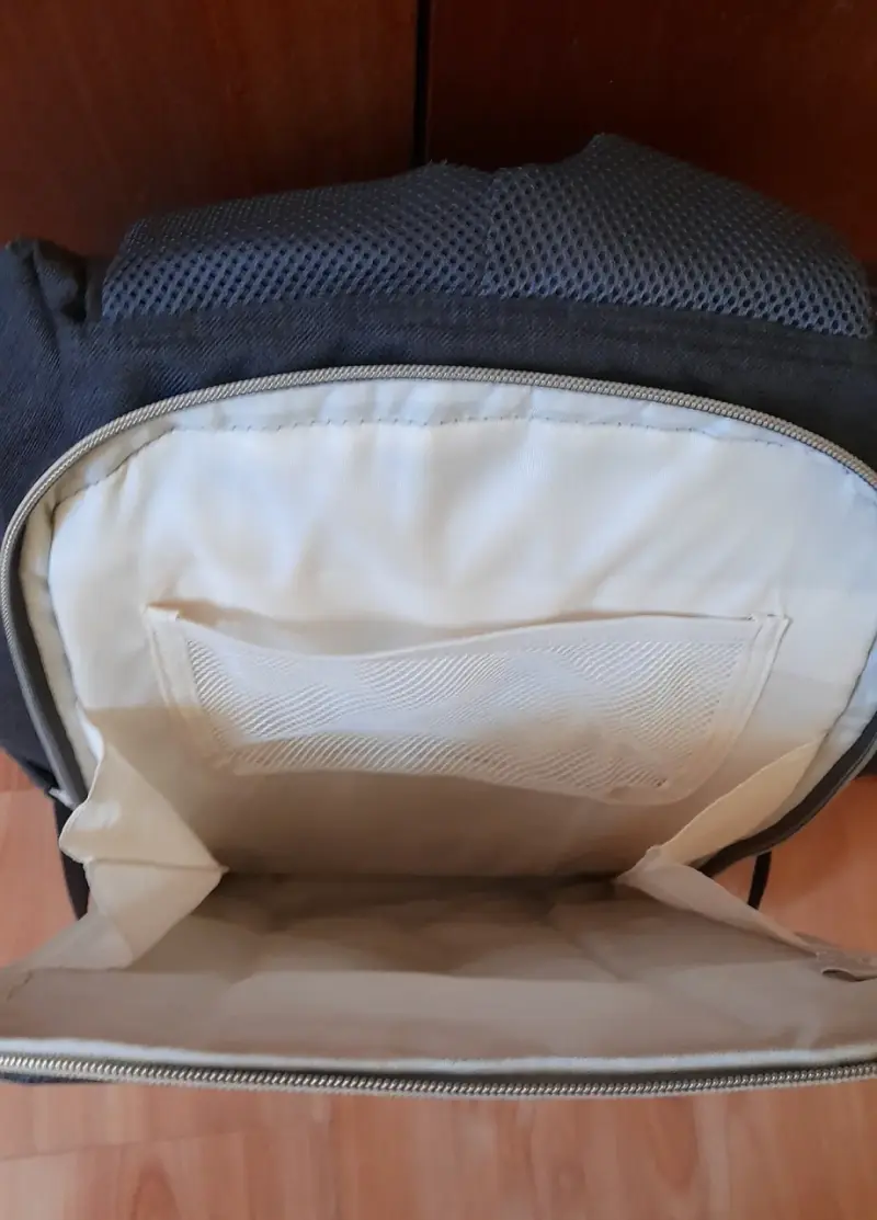 Mochila Bebesit gris para pañales - 4