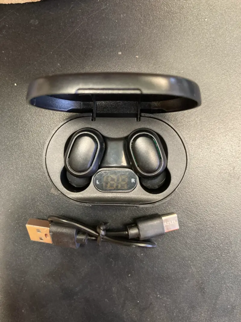 Auriculares inalámbricos con estuche de carga - 1