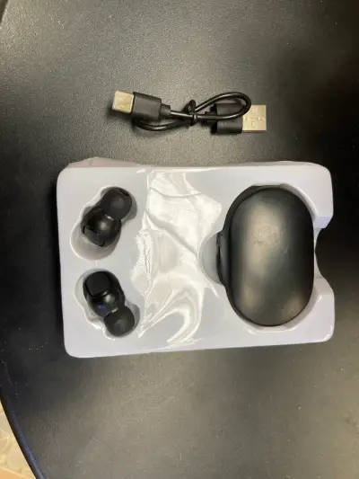 Auriculares inalámbricos con estuche de carga - miniatura 2