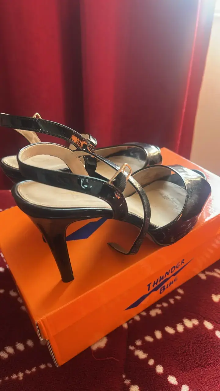 Tacones negros Gacel elegantes - 5