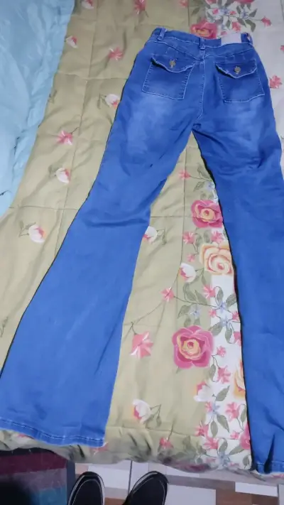 Jeans acampanados azul mujer - miniatura 2