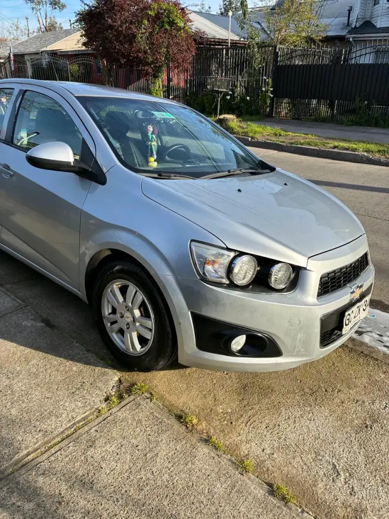 Chevrolet sonic - 2