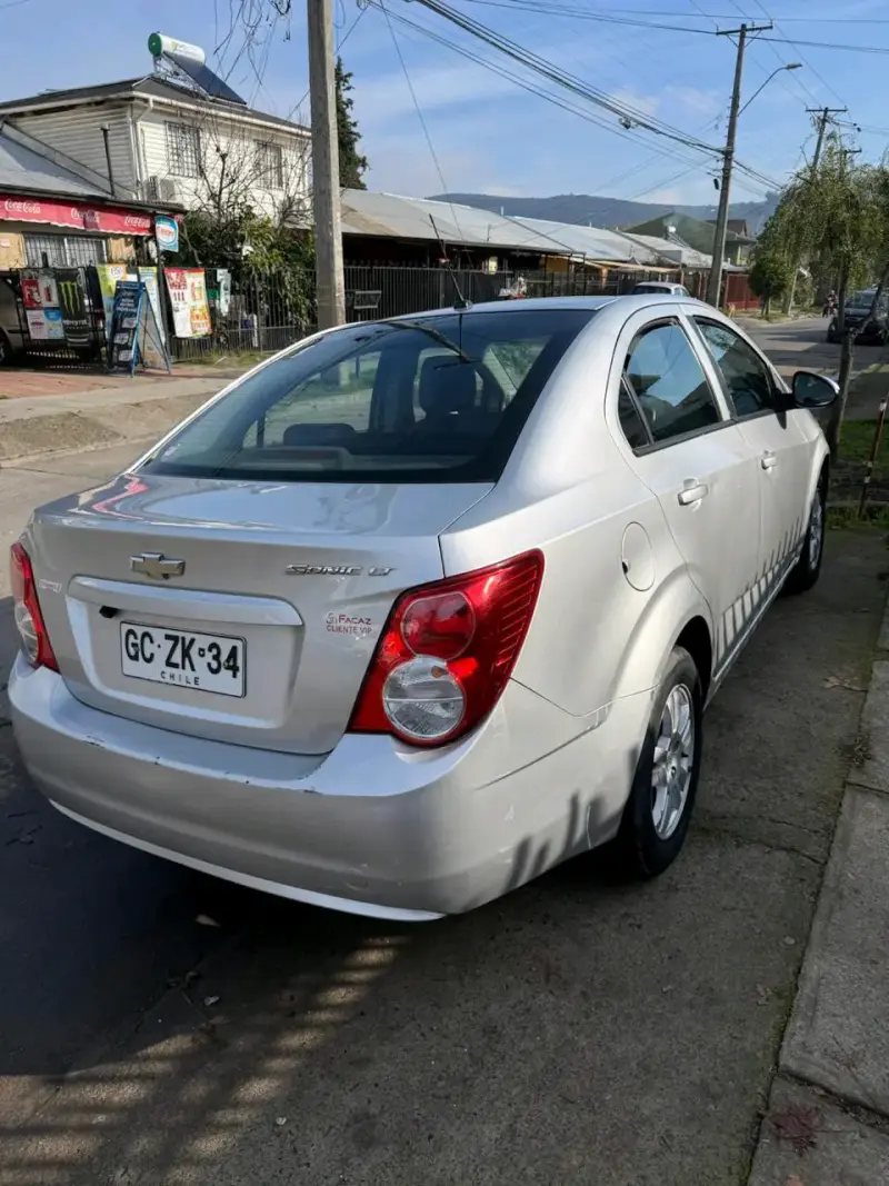 Chevrolet sonic - 3