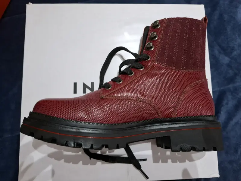 Botas rojas de cuero con cordones - 4