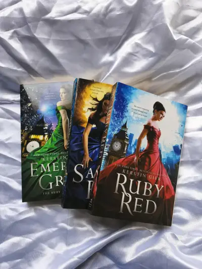 Trilogía Ruby Red de Kerstin Gier en inglés - miniatura 1