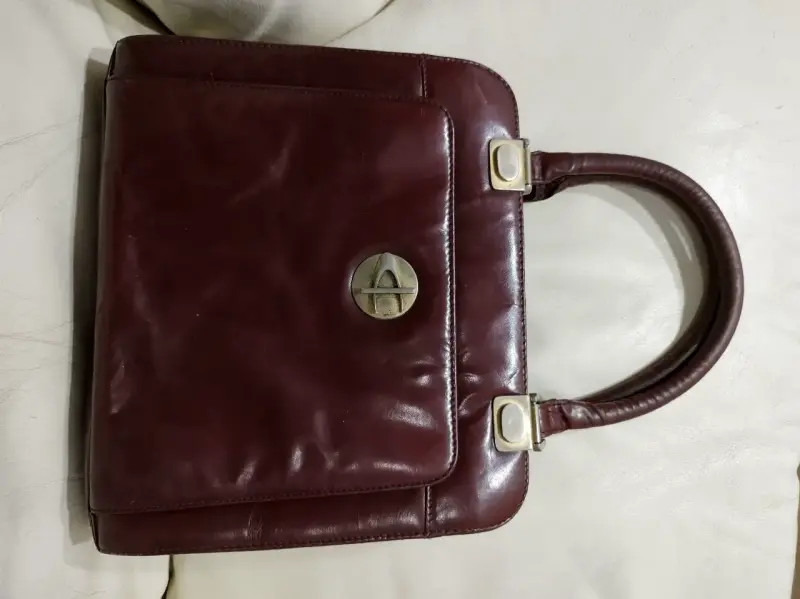 Cartera vintage de cuero burdeo elegante - 5