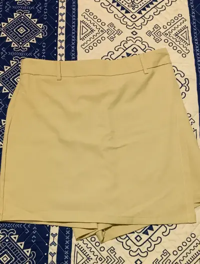 Falda pantalón beige casual - miniatura 1