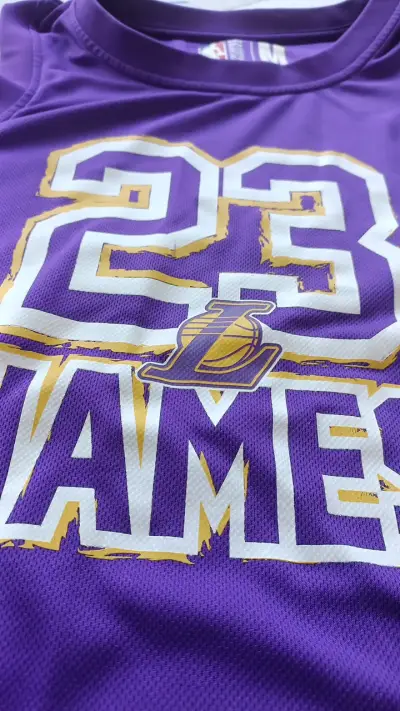 Camiseta NBA Lakers LeBron James morada - miniatura 2