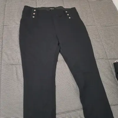 Pantalones negros con botones decorativos - miniatura 2