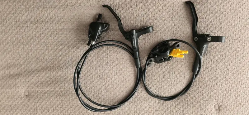 Frenos de disco hidráulicos Shimano mt200 - 1