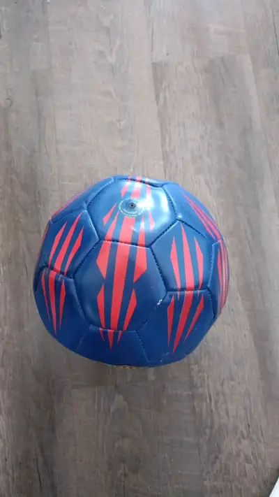 Balón de fútbol FCB azul y rojo - miniatura 4