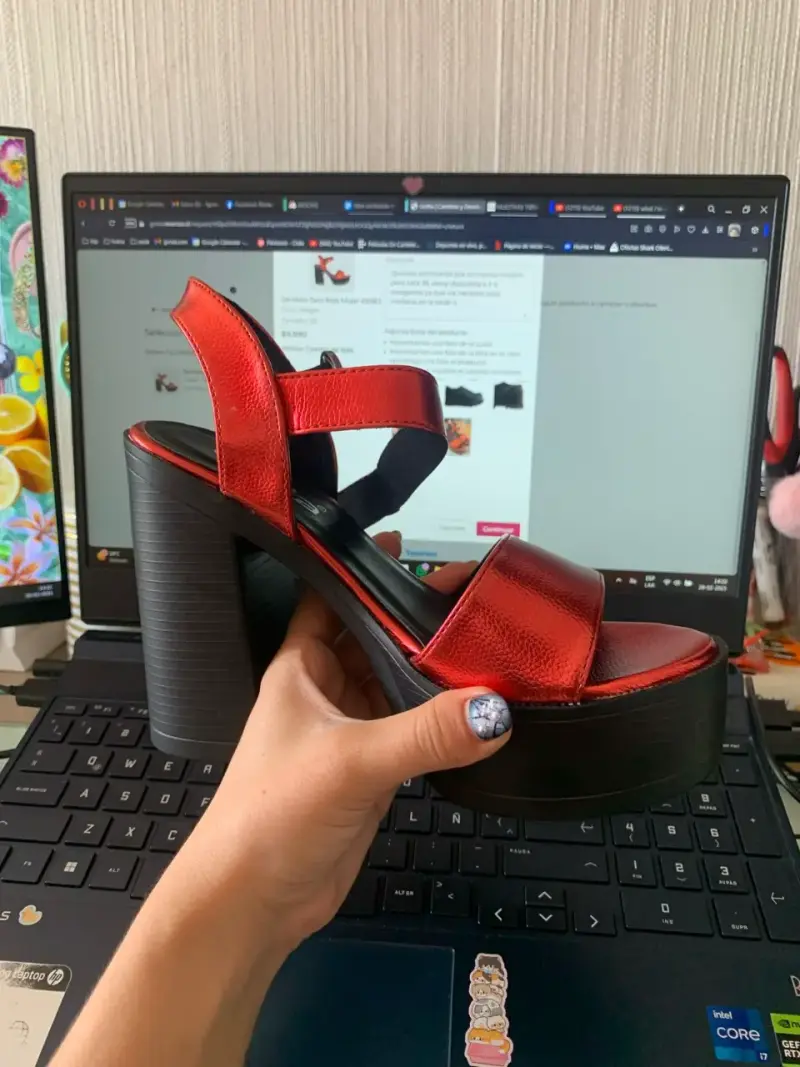 Sandalias de plataforma rojas con tacón alto - 5