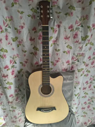 Guitarra Electroacústica+ Funda - miniatura 1