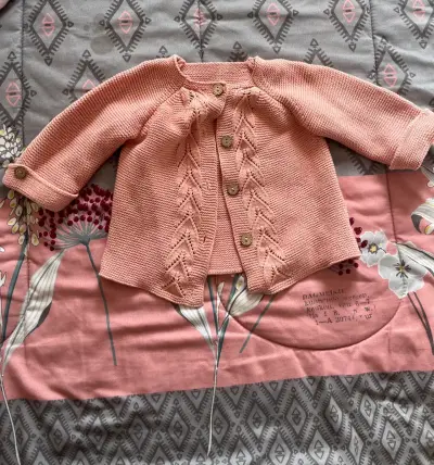 Abrigo rosado para bebé y otros - miniatura 4