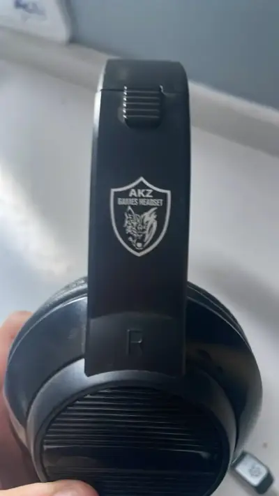 Auriculares con cable negros de alta calidad - miniatura 6