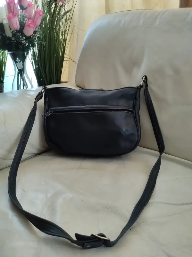 Cartera de cuero azul con cierre metálico - 2