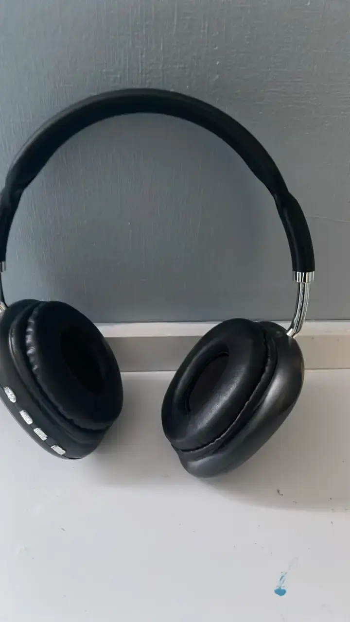 Auriculares inalámbricos negros con control - 6