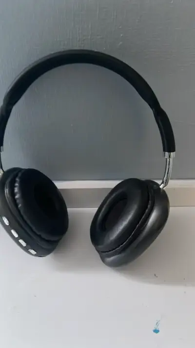 Auriculares inalámbricos negros con control - miniatura 6