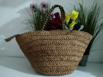 Bolso de mimbre con asas de madera - miniatura 1