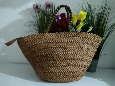 Bolso de mimbre con asas de madera - miniatura 2