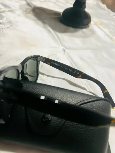 Gafas de sol Ray-Ban Wayfarer clásicas - miniatura 2