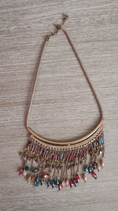Collar bohemio con cuentas de colores - miniatura 1