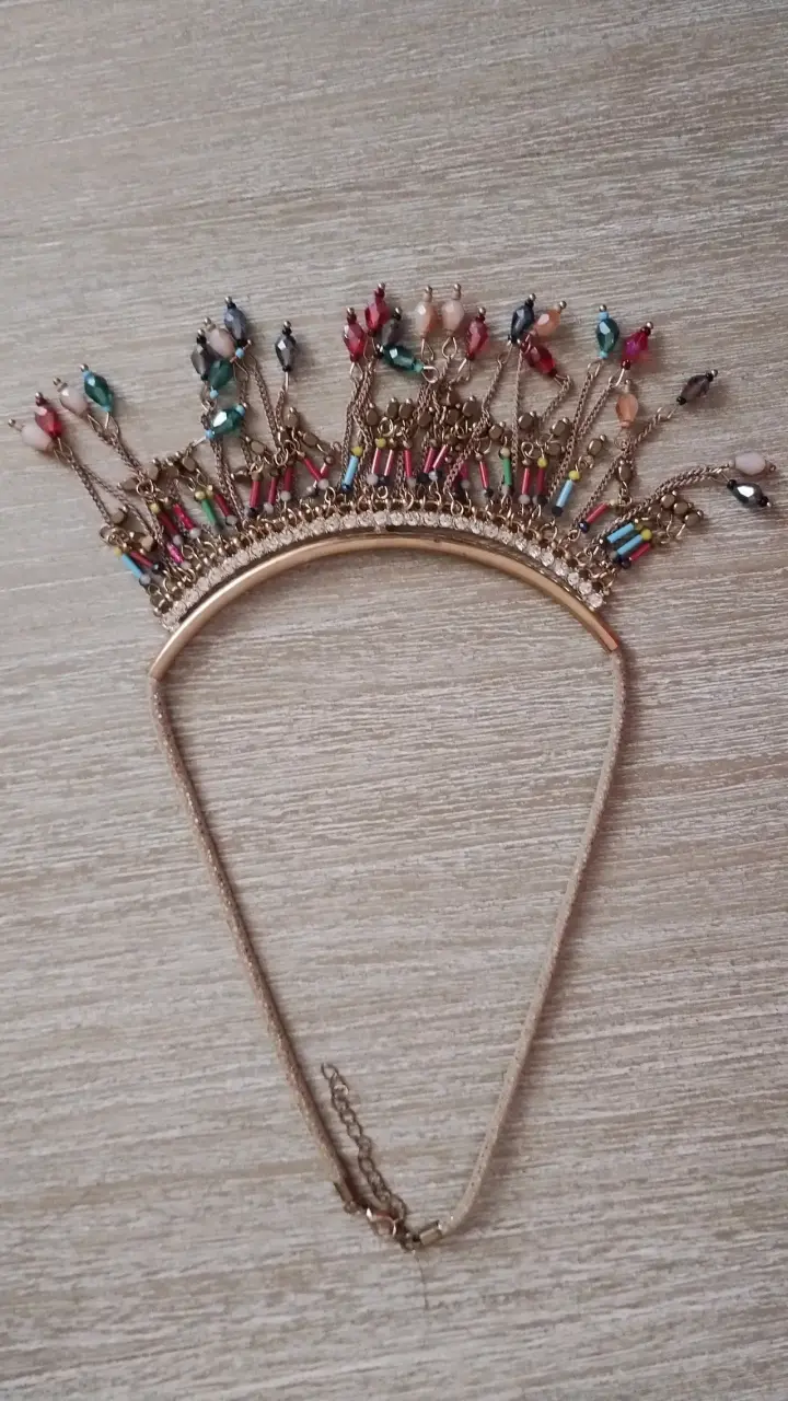 Collar bohemio con cuentas de colores - 3