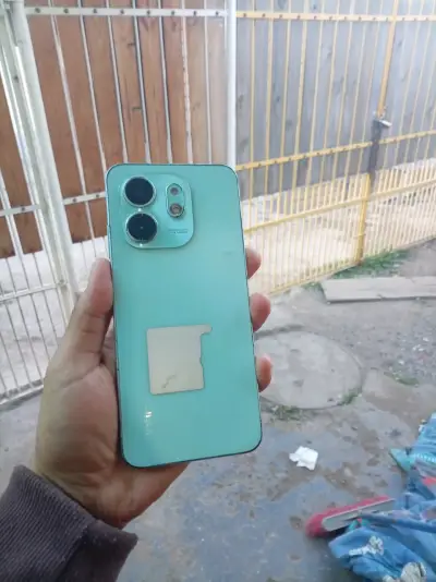 Smartphone con cámara dual verde - miniatura 1
