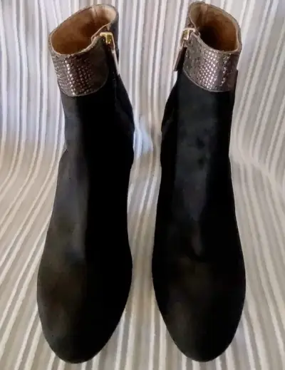 Botines negros  cuero gamusa talla 37 - miniatura 1