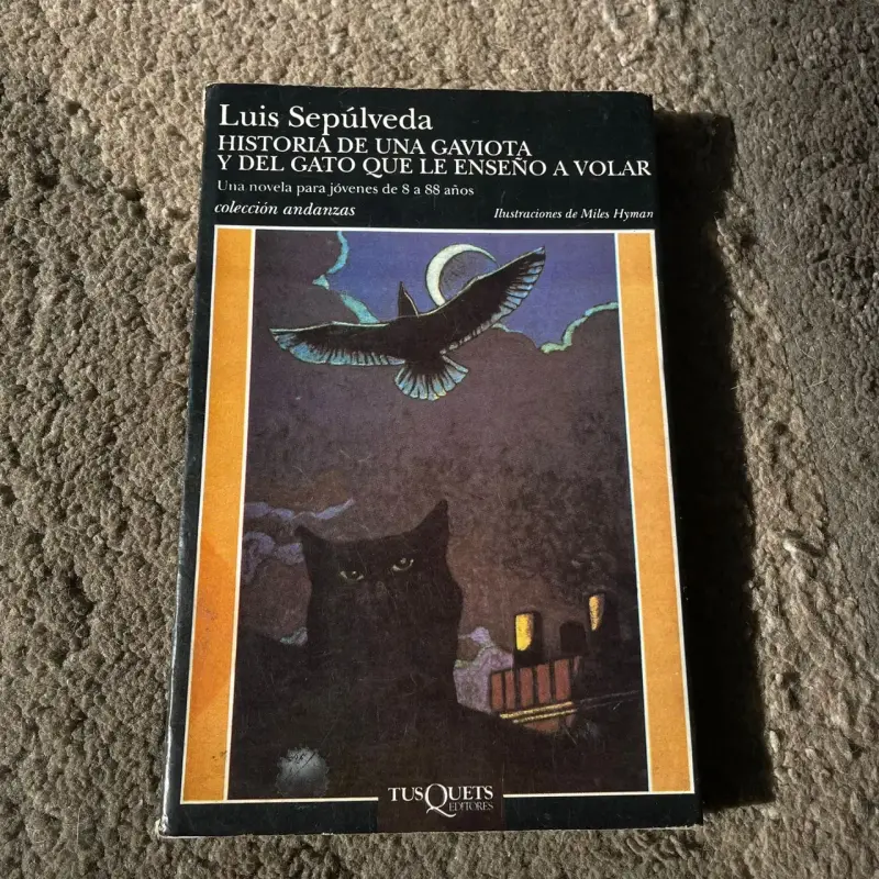 Libro 'Historia de una gaviota' de Luis Sepúlveda - 1
