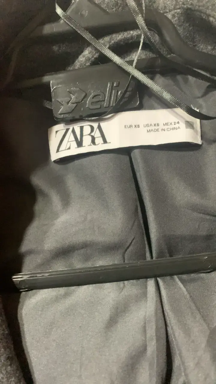 Abrigo gris Zara de lana para mujer - 4
