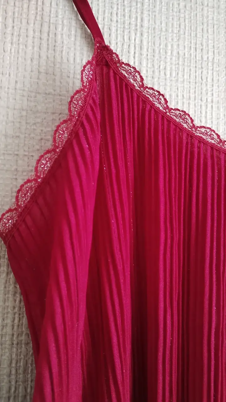Blusa de tirantes roja plisada - 2