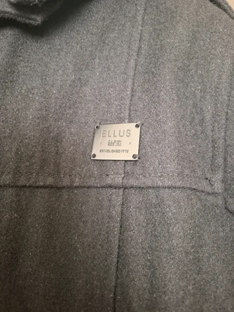 Abrigo negro con capucha para hombre - 6