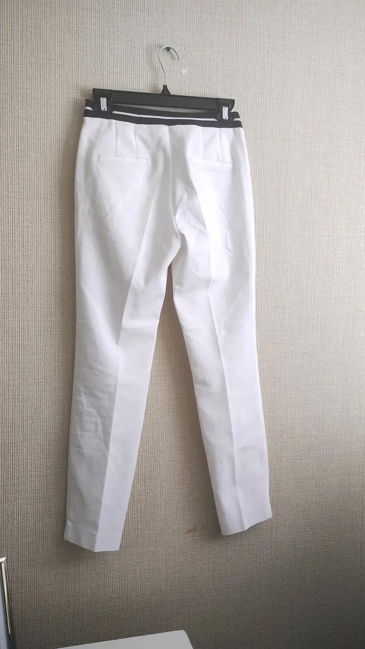 Pantalones blancos elegantes para mujer - 2