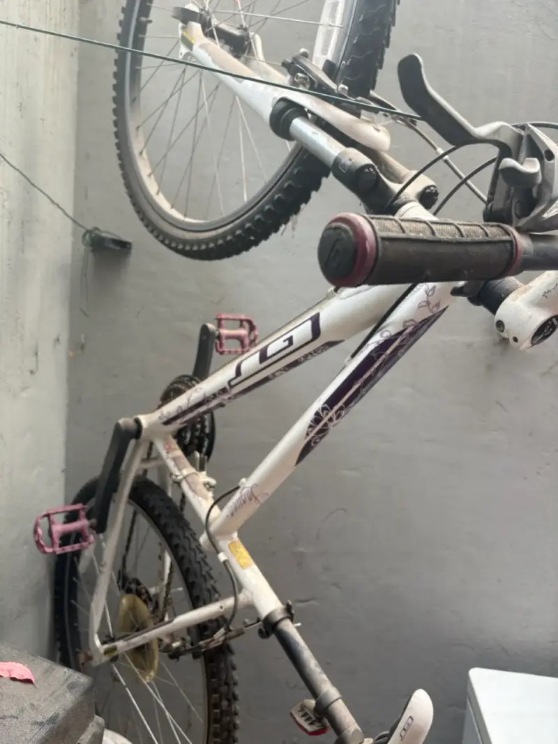 Bicicleta GT Laguna blanca para montaña - 3
