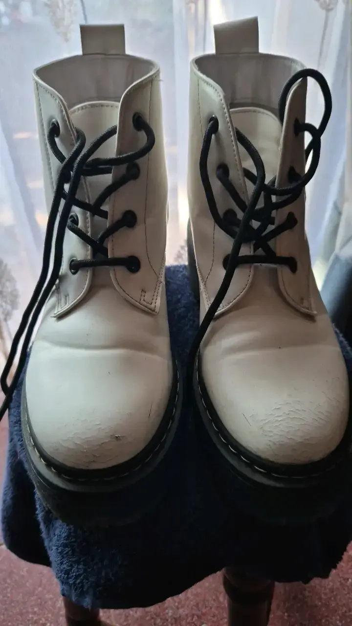 Botas blancas de cuero con cordones - 3