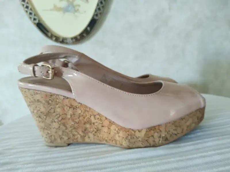 Sandalias de tacón beige con plataforma talla 38 - 3