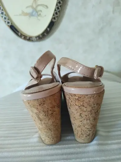Sandalias de tacón beige con plataforma talla 38 - miniatura 4